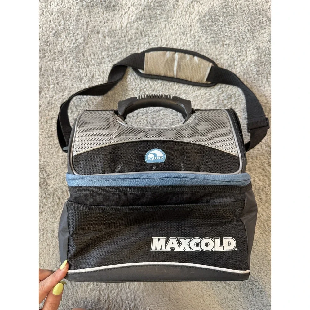 Igloo Unisex MaxCold Cooler Bag Medium Black Silver Insulated Shoulder Strap